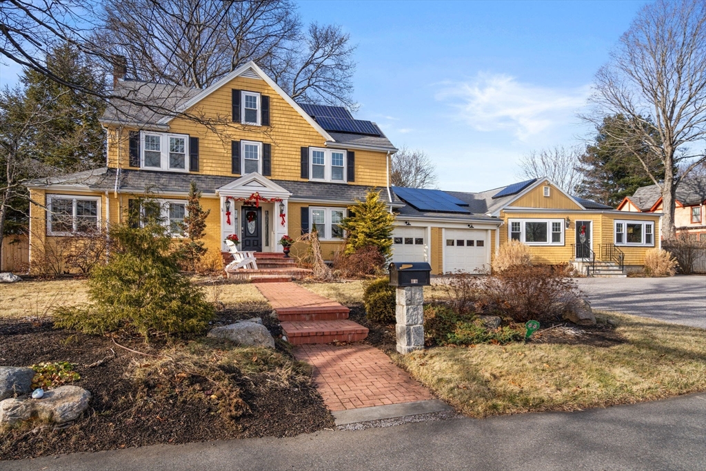 193 Garden St, Needham, Massachusetts, 5 Bedrooms Bedrooms, 12 Rooms Rooms,4.5 BathroomsBathrooms,Residential,For Sale,Garden St,73461967