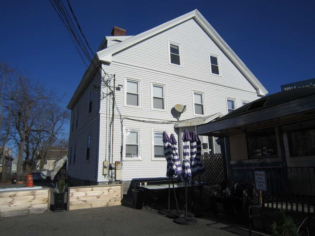 509 Main St., Waltham, Massachusetts, 1 Bedroom Bedrooms, 4 Rooms Rooms,1 BathroomBathrooms,Residential Lease,For Rent,Main St.,73462013