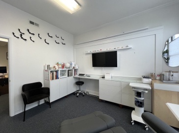 1318 Beacon St, Brookline, Massachusetts, ,Commercial Lease,For Rent,Beacon St,73462023