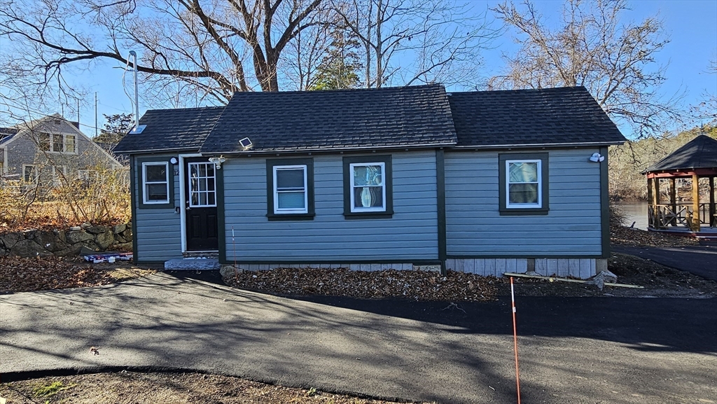 825 Scenic Hwy, Bourne, Massachusetts, 2 Bedrooms Bedrooms, 4 Rooms Rooms,1 BathroomBathrooms,Residential Lease,For Rent,Scenic Hwy,73462032