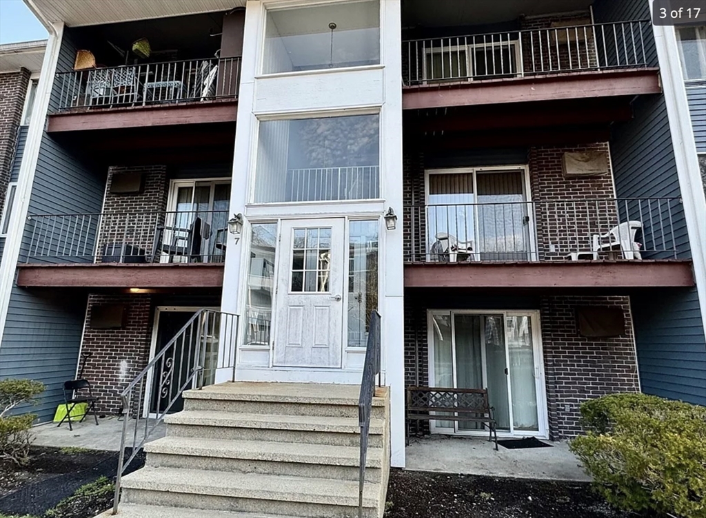 7 Woodcrest Court, Weymouth, Massachusetts, 1 Bedroom Bedrooms, 5 Rooms Rooms,1 BathroomBathrooms,Residential Lease,For Rent,Woodcrest Court,73388242
