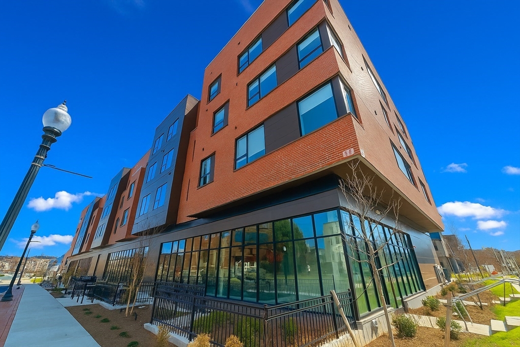 45 East Central, Natick, Massachusetts, 1 Bedroom Bedrooms, 3 Rooms Rooms,1 BathroomBathrooms,Residential Lease,For Rent,East Central,73462060