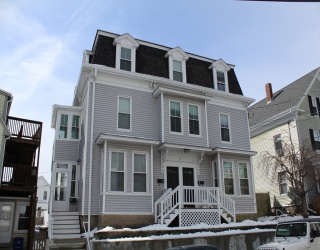 4 Riggs St, Gloucester, Massachusetts, 2 Bedrooms Bedrooms, 4 Rooms Rooms,1 BathroomBathrooms,Residential Lease,For Rent,Riggs St,73462073
