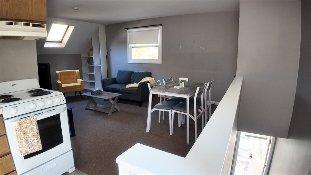 50 Forest St, Bridgewater, Massachusetts, 1 Bedroom Bedrooms, ,1 BathroomBathrooms,Residential Lease,For Rent,Forest St,73462104