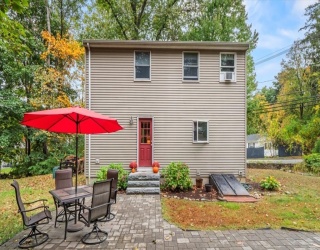 79 Andover Street, Georgetown, Massachusetts, 3 Bedrooms Bedrooms, 6 Rooms Rooms,1.5 BathroomsBathrooms,Residential,For Sale,Andover Street,73441983
