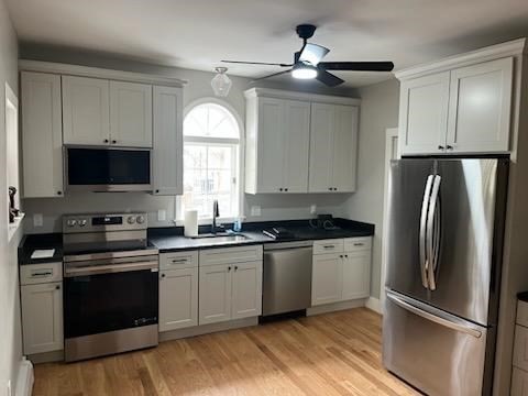 30 Cherry St., Whitman, Massachusetts, 2 Bedrooms Bedrooms, 4 Rooms Rooms,1 BathroomBathrooms,Residential Lease,For Rent,Cherry St.,73462173