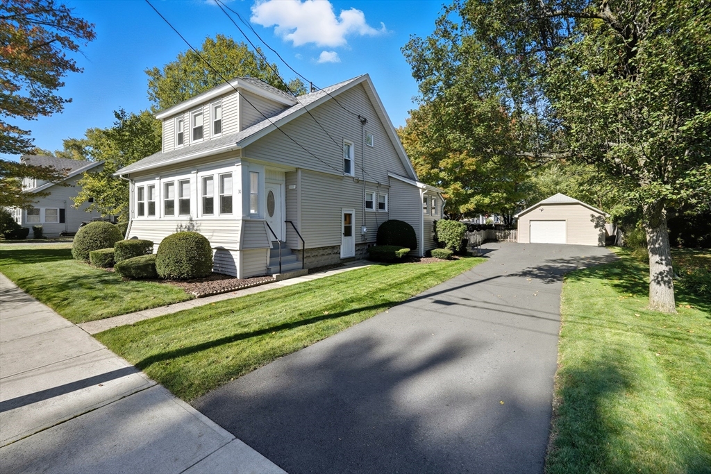30 Athol St., Springfield, Massachusetts, 3 Bedrooms Bedrooms, 8 Rooms Rooms,1.5 BathroomsBathrooms,Residential,For Sale,Athol St.,73446119