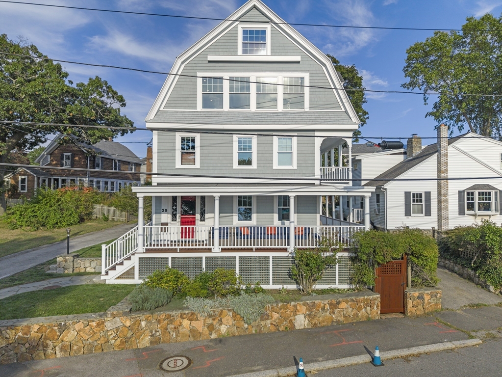 29 Fuller Street, Gloucester, Massachusetts, 5 Bedrooms Bedrooms, 14 Rooms Rooms,3 BathroomsBathrooms,Residential Income,For Sale,Fuller Street,73431020