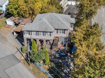 10 Boylston St, Worcester, Massachusetts, 4 Bedrooms Bedrooms, 9 Rooms Rooms,3 BathroomsBathrooms,Residential Income,For Sale,Boylston St,73442744 10 Boylston St, Worcester, Massachusetts, 4 Bedrooms Bedrooms, 9 Rooms Rooms,3 BathroomsBathrooms,Residential Income,For Sale,Boylston St,73442744