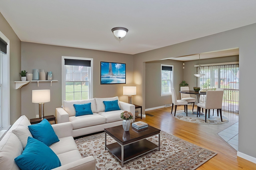 40 Dana Hl, Belchertown, Massachusetts, 3 Bedrooms Bedrooms, 6 Rooms Rooms,2 BathroomsBathrooms,Residential,For Sale,Dana Hl,73399560