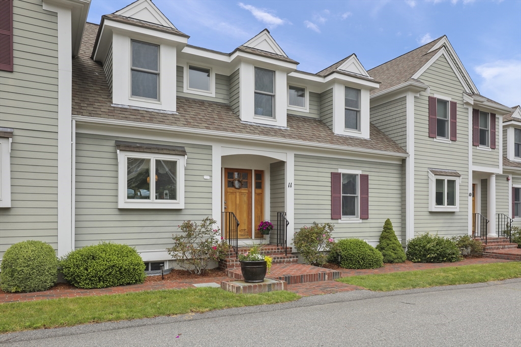 850 W Falmouth Hwy, Falmouth, Massachusetts, 3 Bedrooms Bedrooms, 6 Rooms Rooms,2.5 BathroomsBathrooms,Residential,For Sale,W Falmouth Hwy,73398011