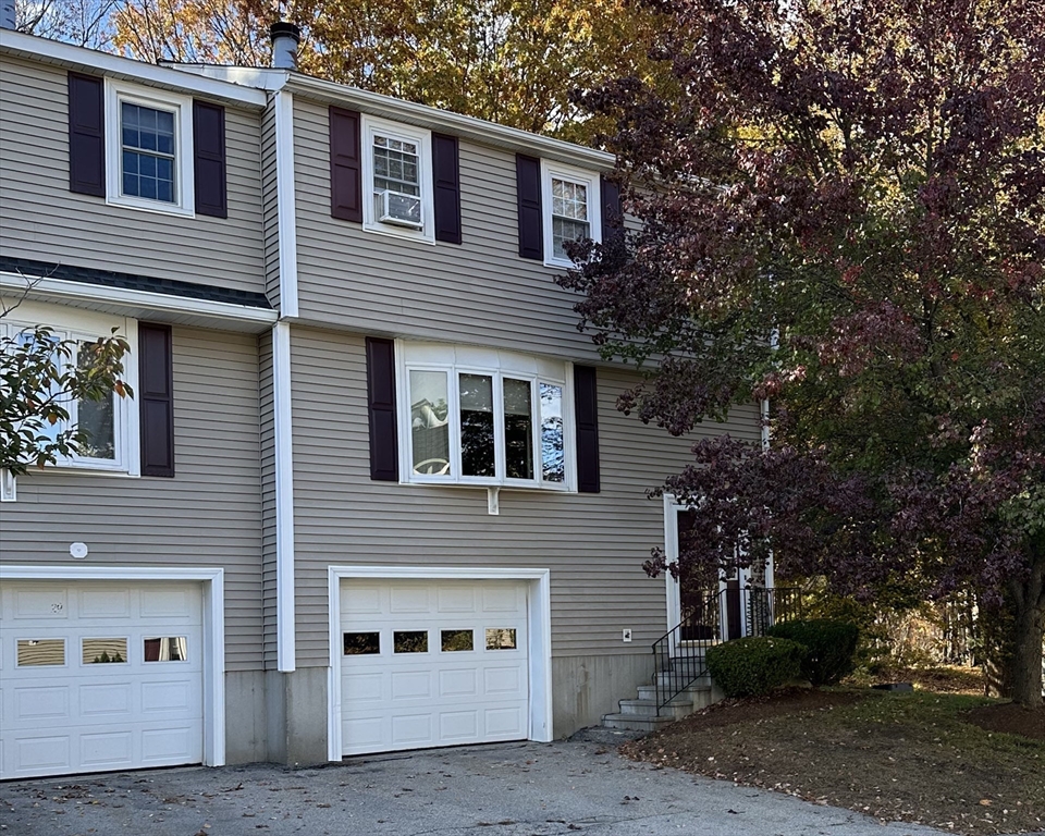 30 Lexington Rd, Millbury, Massachusetts, 2 Bedrooms Bedrooms, 5 Rooms Rooms,1.5 BathroomsBathrooms,Residential,For Sale,Lexington Rd,73450380