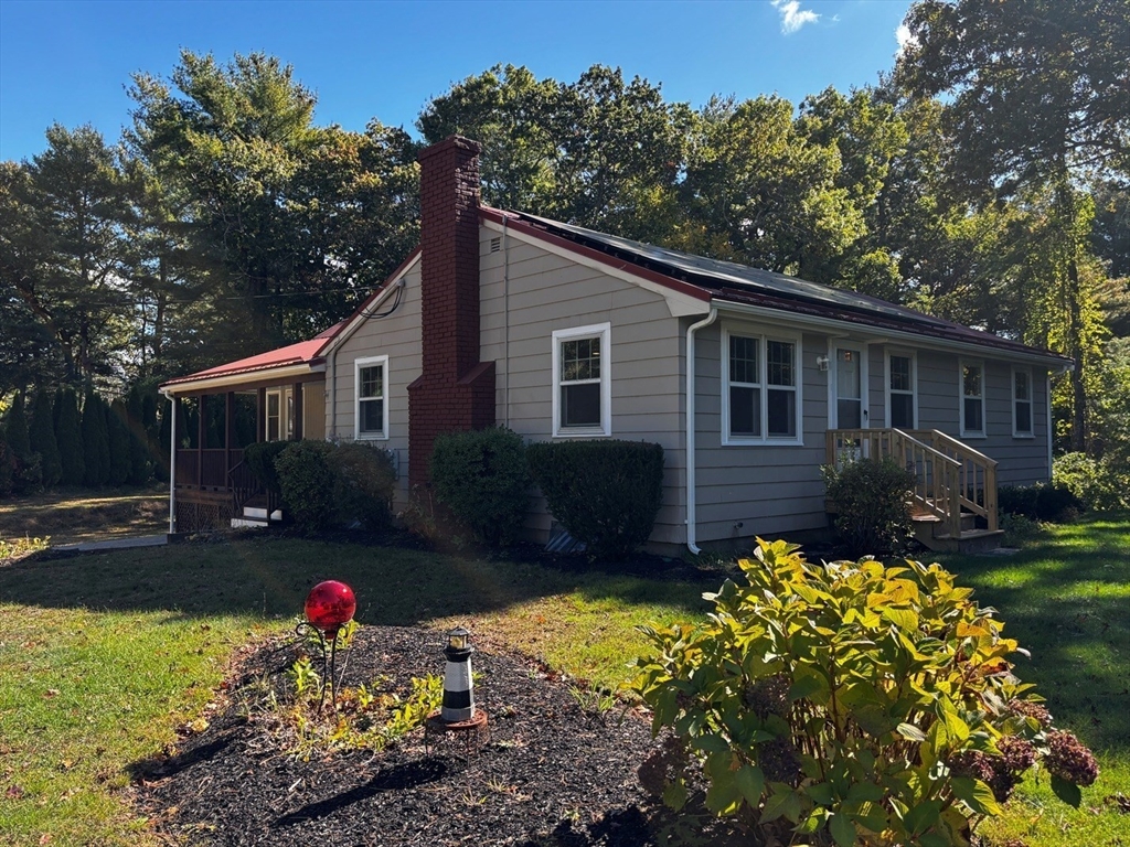 34 Montclair Ave, Pembroke, Massachusetts, 3 Bedrooms Bedrooms, 5 Rooms Rooms,1 BathroomBathrooms,Residential,For Sale,Montclair Ave,73446604