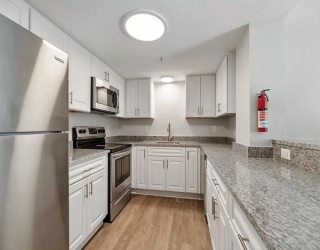 38 Thomas St, Westfield, Massachusetts, 2 Bedrooms Bedrooms, 4 Rooms Rooms,2 BathroomsBathrooms,Residential Lease,For Rent,Thomas St,73445702