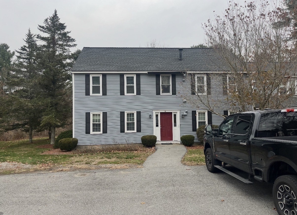 31 Lantern Lane, Dracut, Massachusetts, 2 Bedrooms Bedrooms, 4 Rooms Rooms,1 BathroomBathrooms,Residential Lease,For Rent,Lantern Lane,73462238