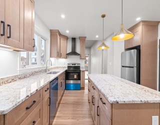 62 Locust Street, Winthrop, Massachusetts, 3 Bedrooms Bedrooms, 5 Rooms Rooms,1 BathroomBathrooms,Residential Lease,For Rent,Locust Street,73462234