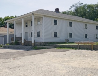 31-33 Leicester Street, Oxford, Massachusetts, 1 Bedroom Bedrooms, 3 Rooms Rooms,1 BathroomBathrooms,Residential Lease,For Rent,Leicester Street,73462342