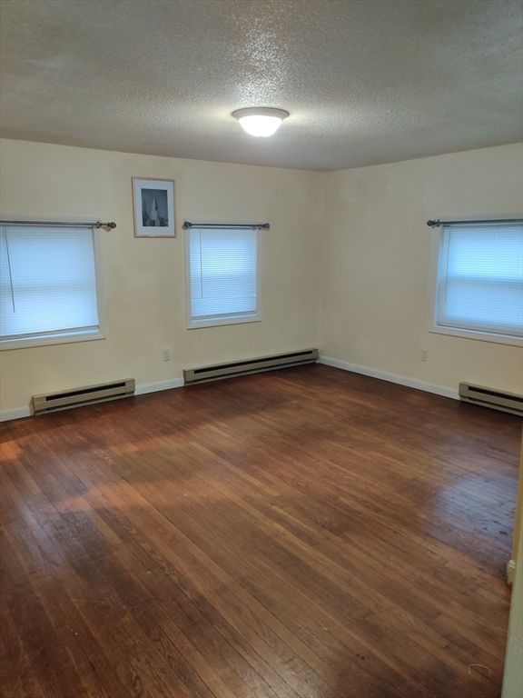 24 Mill River, Blackstone, Massachusetts, 1 Bedroom Bedrooms, 4 Rooms Rooms,1 BathroomBathrooms,Residential Lease,For Rent,Mill River,73462353