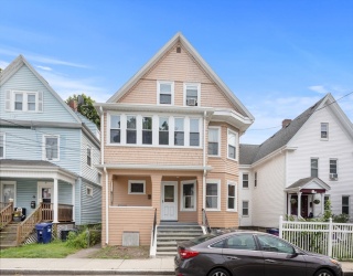 30 Sanford St, Boston, Massachusetts, 6 Bedrooms Bedrooms, 12 Rooms Rooms,3 BathroomsBathrooms,Residential Income,For Sale,Sanford St,73462269