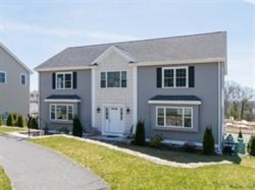 50 Matthew Lane, Waltham, Massachusetts, 4 Bedrooms Bedrooms, 9 Rooms Rooms,2.5 BathroomsBathrooms,Residential Lease,For Rent,Matthew Lane,73391527