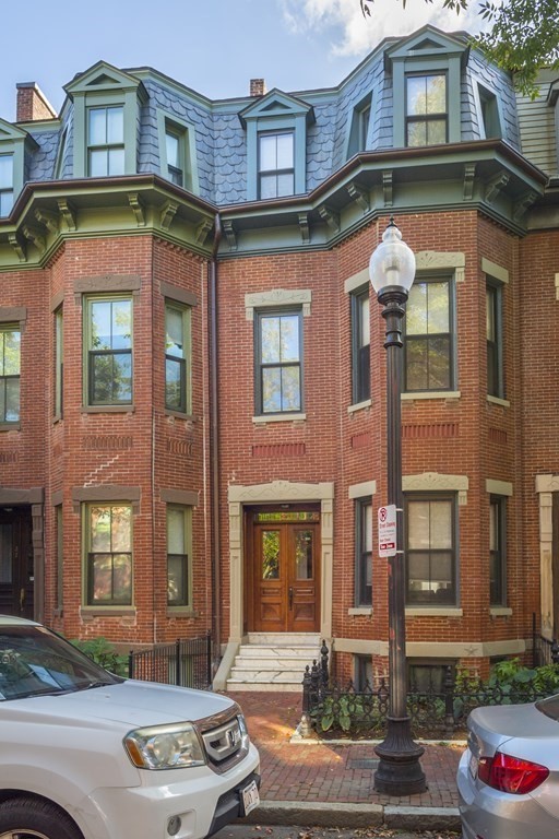 25 Worthington Street, Boston, Massachusetts, 4 Bedrooms Bedrooms, 2 Rooms Rooms,3 BathroomsBathrooms,Residential Lease,For Rent,Worthington Street,73452841