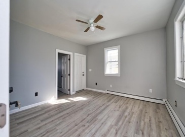 54 Grinnell St, Fall River, Massachusetts, 2 Bedrooms Bedrooms, 5 Rooms Rooms,1 BathroomBathrooms,Residential Lease,For Rent,Grinnell St,73462403