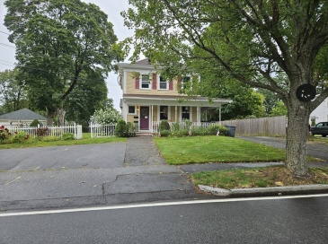 37 High St, Andover, Massachusetts, 3 Bedrooms Bedrooms, 6 Rooms Rooms,1 BathroomBathrooms,Residential Lease,For Rent,High St,73420505