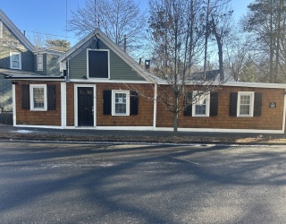 6 School St, Milton, Massachusetts, 2 Bedrooms Bedrooms, 7 Rooms Rooms,1.5 BathroomsBathrooms,Residential Lease,For Rent,School St,73462435