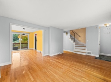 212 Washington Street, Canton, Massachusetts, 2 Bedrooms Bedrooms, 7 Rooms Rooms,1.5 BathroomsBathrooms,Residential,For Sale,Washington Street,73381767 212 Washington Street, Canton, Massachusetts, 2 Bedrooms Bedrooms, 7 Rooms Rooms,1.5 BathroomsBathrooms,Residential,For Sale,Washington Street,73381767