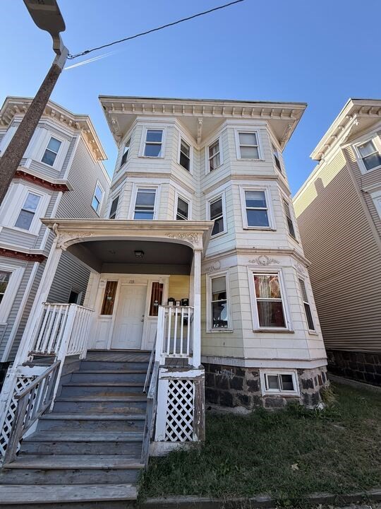 133 Harold Street, Boston, Massachusetts, 4 Bedrooms Bedrooms, 5 Rooms Rooms,1.5 BathroomsBathrooms,Residential Lease,For Rent,Harold Street,73443151
