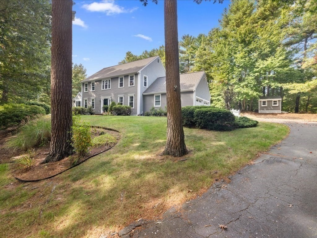 56 Wiltshire Ln, Marshfield, Massachusetts, 4 Bedrooms Bedrooms, 8 Rooms Rooms,2.5 BathroomsBathrooms,Residential,For Sale,Wiltshire Ln,73438542