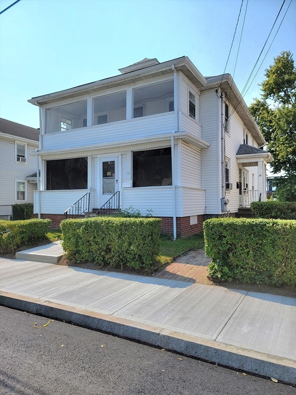 35 Vane Street, Quincy, Massachusetts, 2 Bedrooms Bedrooms, 5 Rooms Rooms,1 BathroomBathrooms,Residential Lease,For Rent,Vane Street,73459841