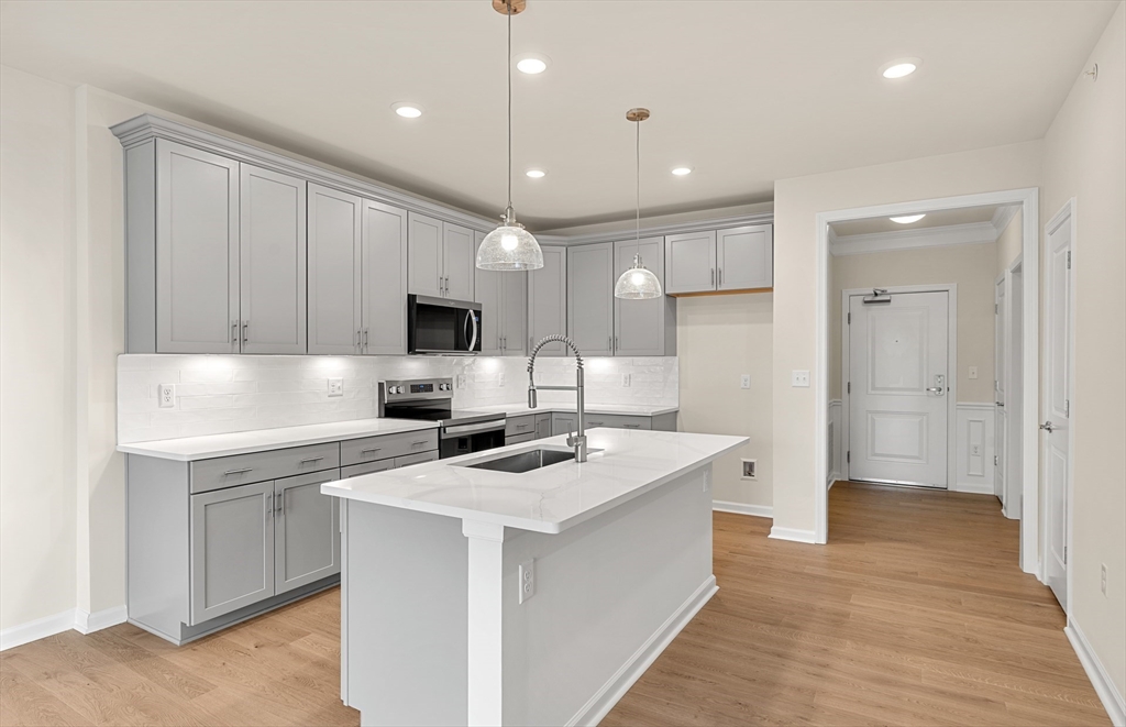 320 Martins Landing Way, North Reading, Massachusetts, 1 Bedroom Bedrooms, 5 Rooms Rooms,1 BathroomBathrooms,Residential,For Sale,Martins Landing Way,73391670