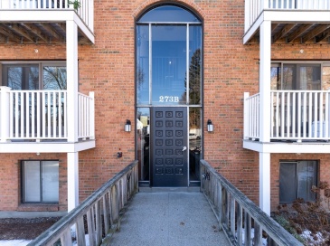 273 West Main St, Marlborough, Massachusetts, 1 Bedroom Bedrooms, 3 Rooms Rooms,1 BathroomBathrooms,Residential,For Sale,West Main St,73462466
