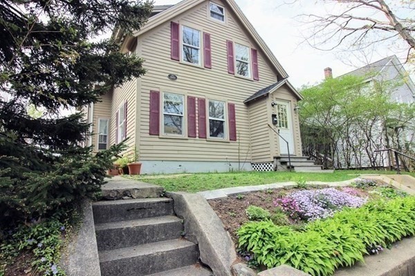 111 Lakewood Street, Worcester, Massachusetts, 3 Bedrooms Bedrooms, 8 Rooms Rooms,2 BathroomsBathrooms,Residential Lease,For Rent,Lakewood Street,73462482