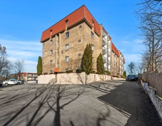 159 Franklin, Stoneham, Massachusetts, 2 Bedrooms Bedrooms, 5 Rooms Rooms,1 BathroomBathrooms,Residential,For Sale,Franklin,73462483