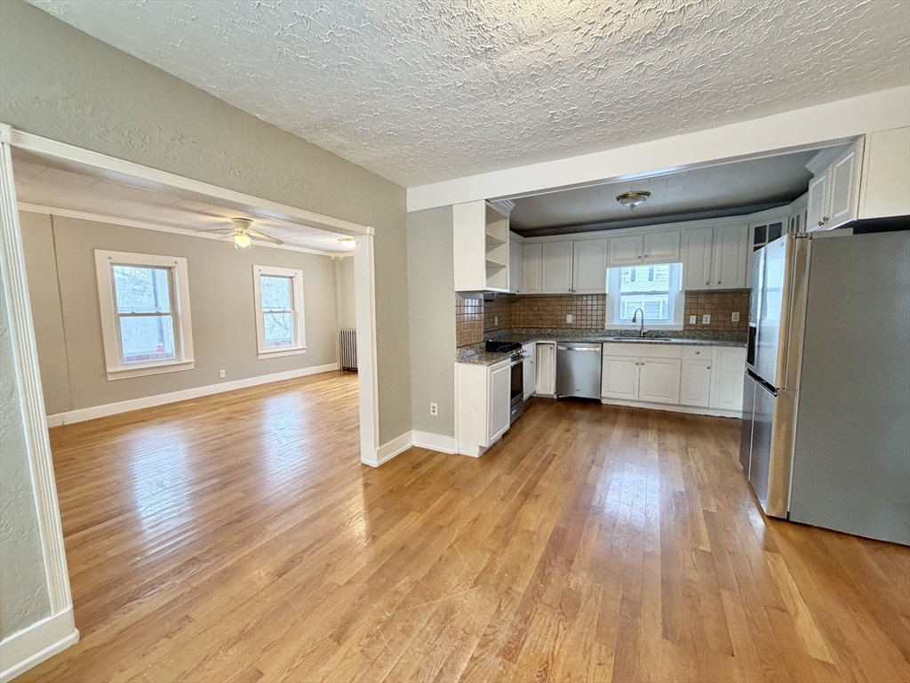 3 Rockland St, Fitchburg, Massachusetts, 4 Bedrooms Bedrooms, 6 Rooms Rooms,1 BathroomBathrooms,Residential,For Sale,Rockland St,73462506