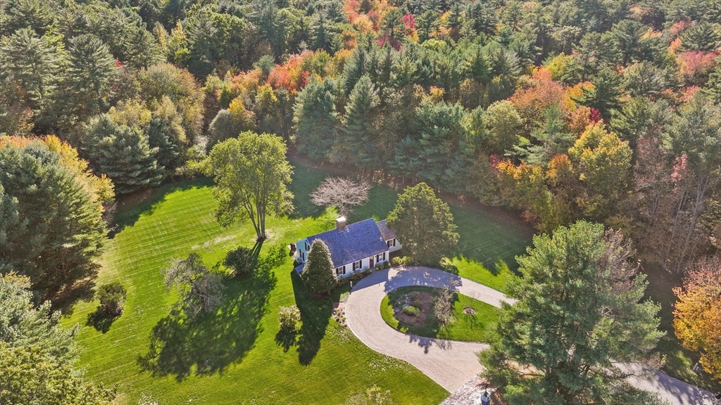 6 Rachaels Ln, Duxbury, Massachusetts, 3 Bedrooms Bedrooms, 6 Rooms Rooms,2.5 BathroomsBathrooms,Residential,For Sale,Rachaels Ln,73450265