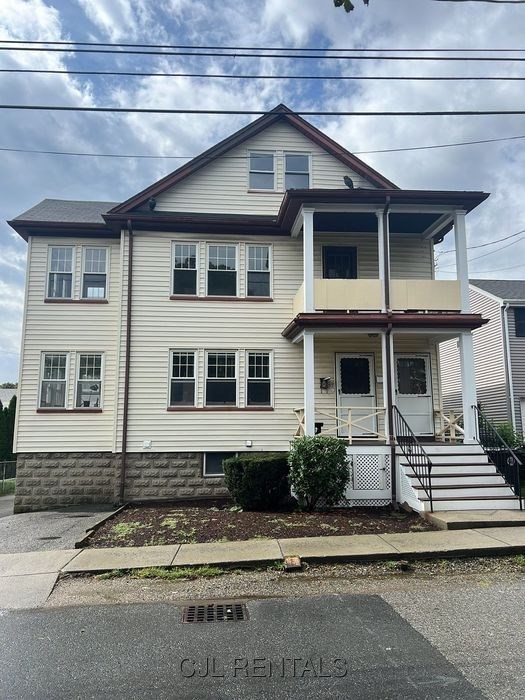 33 Evans St, Watertown, Massachusetts, 2 Bedrooms Bedrooms, 7 Rooms Rooms,1 BathroomBathrooms,Residential Lease,For Rent,Evans St,73462640