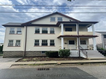 33 Evans St, Watertown, Massachusetts, 2 Bedrooms Bedrooms, 7 Rooms Rooms,1 BathroomBathrooms,Residential Lease,For Rent,Evans St,73462640