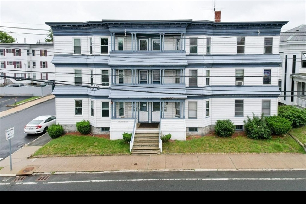 304 Pawtucket Street, Lowell, Massachusetts, 3 Bedrooms Bedrooms, 5 Rooms Rooms,1 BathroomBathrooms,Residential Lease,For Rent,Pawtucket Street,73462678