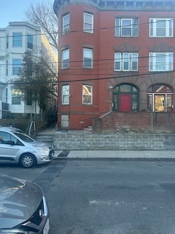71 Homestead St, Boston, Massachusetts, 6 Bedrooms Bedrooms, 18 Rooms Rooms,3 BathroomsBathrooms,Residential Income,For Sale,Homestead St,73462692