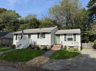 23 Sagamore Rd, Marblehead, Massachusetts, 3 Bedrooms Bedrooms, 5 Rooms Rooms,1 BathroomBathrooms,Residential Lease,For Rent,Sagamore Rd,73437583