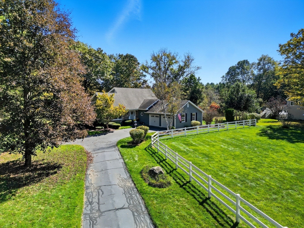 156 Honey Pot Road, Westfield, Massachusetts, 3 Bedrooms Bedrooms, 7 Rooms Rooms,2.5 BathroomsBathrooms,Residential,For Sale,Honey Pot Road,73438633
