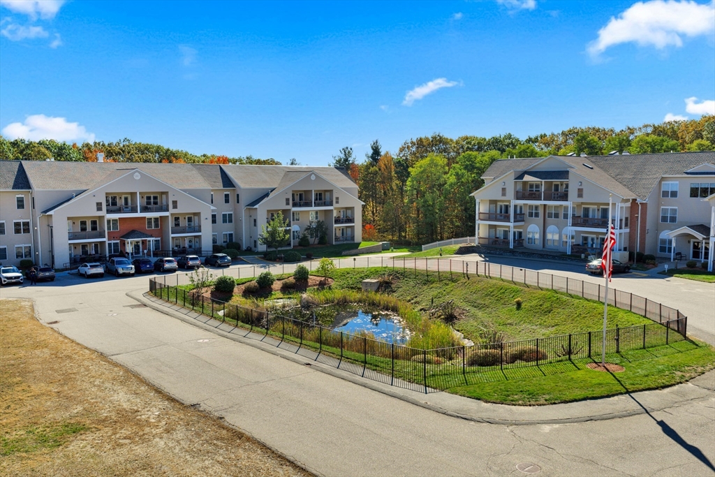 216 Reservoir St, Holden, Massachusetts, 1 Bedroom Bedrooms, 4 Rooms Rooms,1.5 BathroomsBathrooms,Residential,For Sale,Reservoir St,73445844