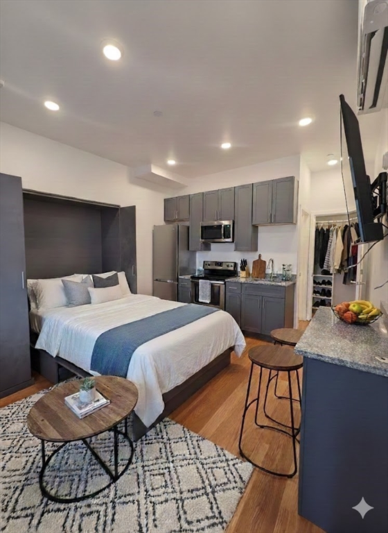 165 Hawthorne, Chelsea, Massachusetts, 1 Room Rooms,1 BathroomBathrooms,Residential Lease,For Rent,Hawthorne,73462793