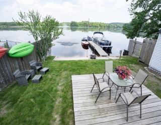 15 Maple St, Kingston, New Hampshire, 3 Bedrooms Bedrooms, 7 Rooms Rooms,2 BathroomsBathrooms,Residential,For Sale,Maple St,73462803