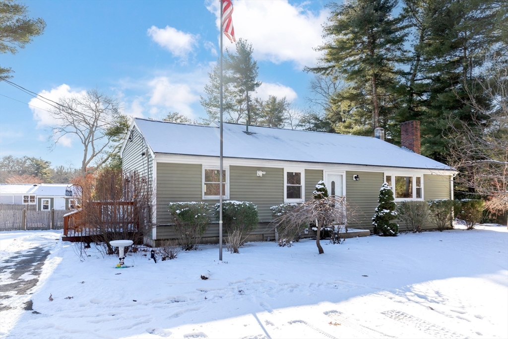 20 Montclair Ave, Pembroke, Massachusetts, 3 Bedrooms Bedrooms, 7 Rooms Rooms,2 BathroomsBathrooms,Residential,For Sale,Montclair Ave,73462751