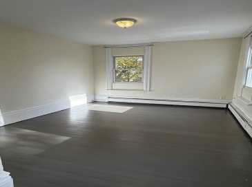 21 Flint, Somerville, Massachusetts, 2 Bedrooms Bedrooms, 4 Rooms Rooms,1 BathroomBathrooms,Residential Lease,For Rent,Flint,73442054