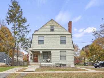 104 Appleton Ave, Pittsfield, Massachusetts, 5 Bedrooms Bedrooms, 15 Rooms Rooms,5 BathroomsBathrooms,Residential Income,For Sale,Appleton Ave,73450547